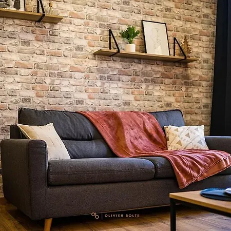 Hyper Centre Cosy